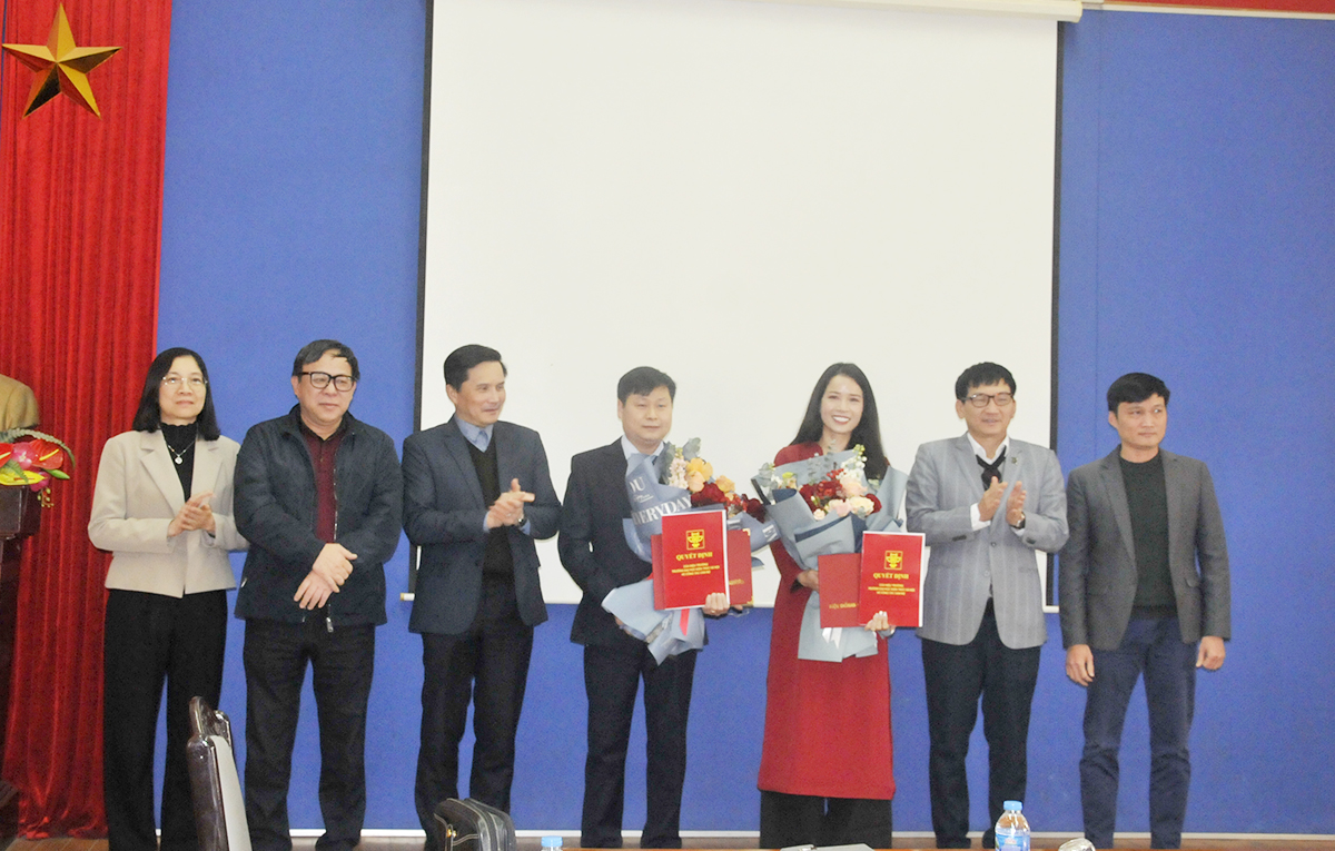 Trường Đại học Kiến trúc Hà Nội trao quyết định bổ nhiệm chức danh Phó giáo sư năm 2023 và Quyết định bổ nhiệm cán bộ