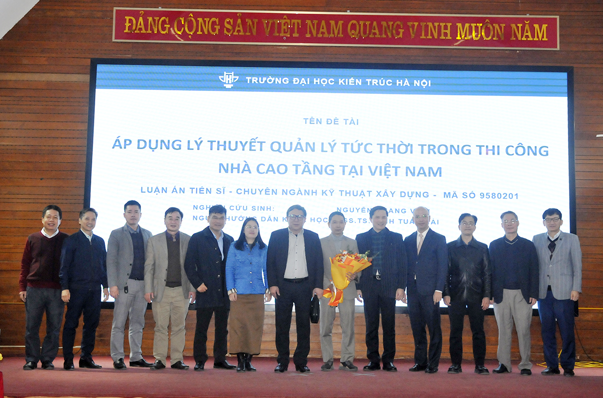 Nghiên cứu sinh Nguyễn Quang Vinh bảo vệ thành công luận án Tiến sĩ chuyên ngành Kỹ thuật Xây dựng