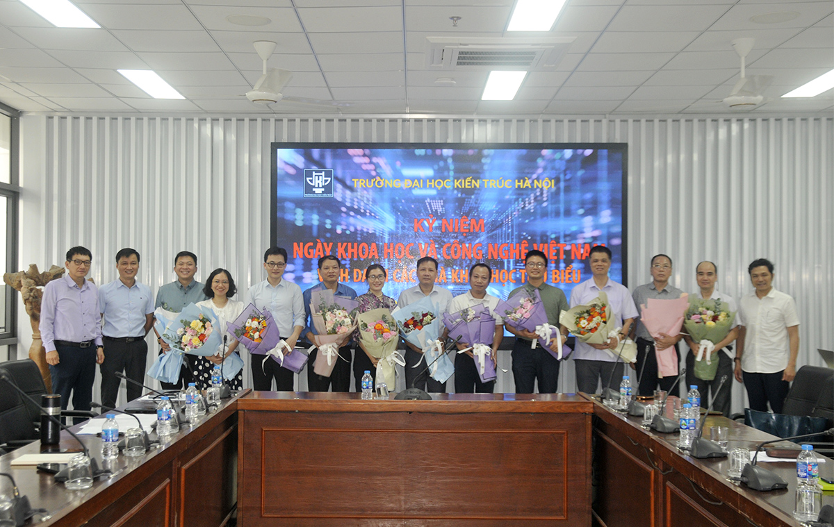 Trường Đại học Kiến trúc Hà Nội kỷ niệm 12 năm ngày Khoa học Công nghệ Việt Nam và tôn vinh các Nhà Khoa học