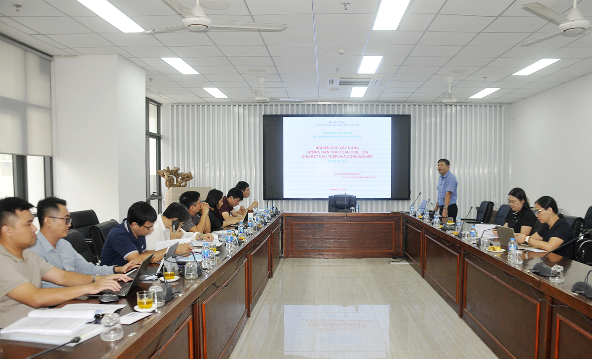 Nghiệm thu cơ sở nhiệm vụ khoa học công nghệ cấp Bộ “Nghiên cứu xây dựng hướng dẫn tính toán chịu lửa kết cấu thép nhà công nghiệp”