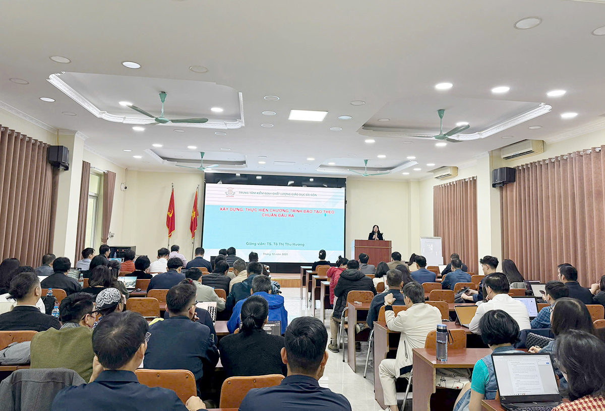 Trường Đại học Kiến trúc Hà Nội khai mạc khoá tập huấn tập huấn xây dựng chương trình đào tạo đáp ứng chuẩn chương trình đào tạo và tiêu chuẩn kiểm định chất lượng